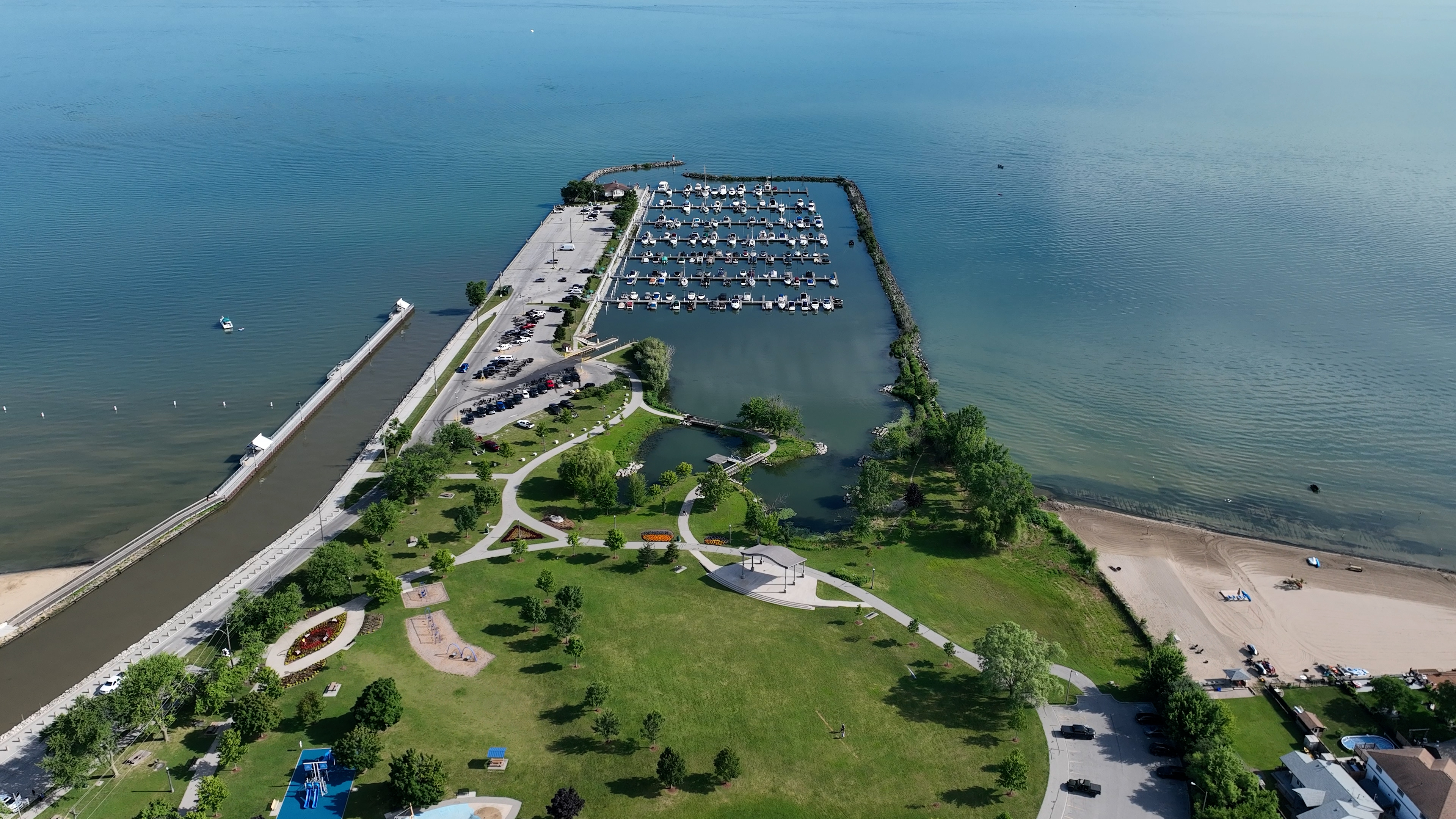 Aerial shot of Lakeview Park. 